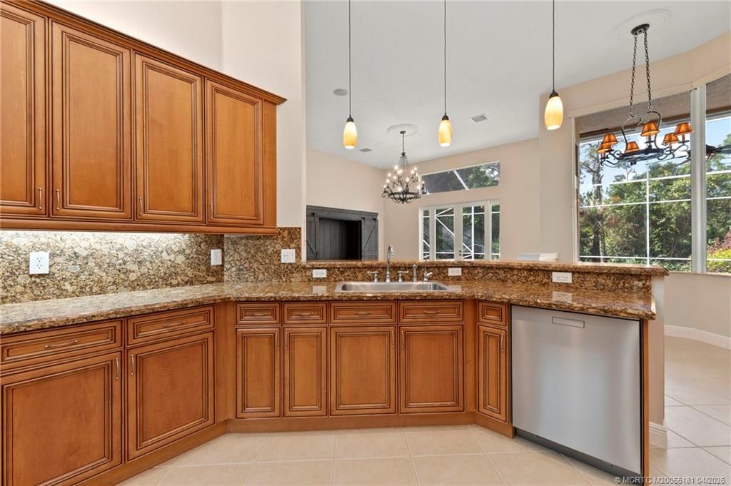 511 SW Squire Johns Lane, Palm City, FL 34990 Photo