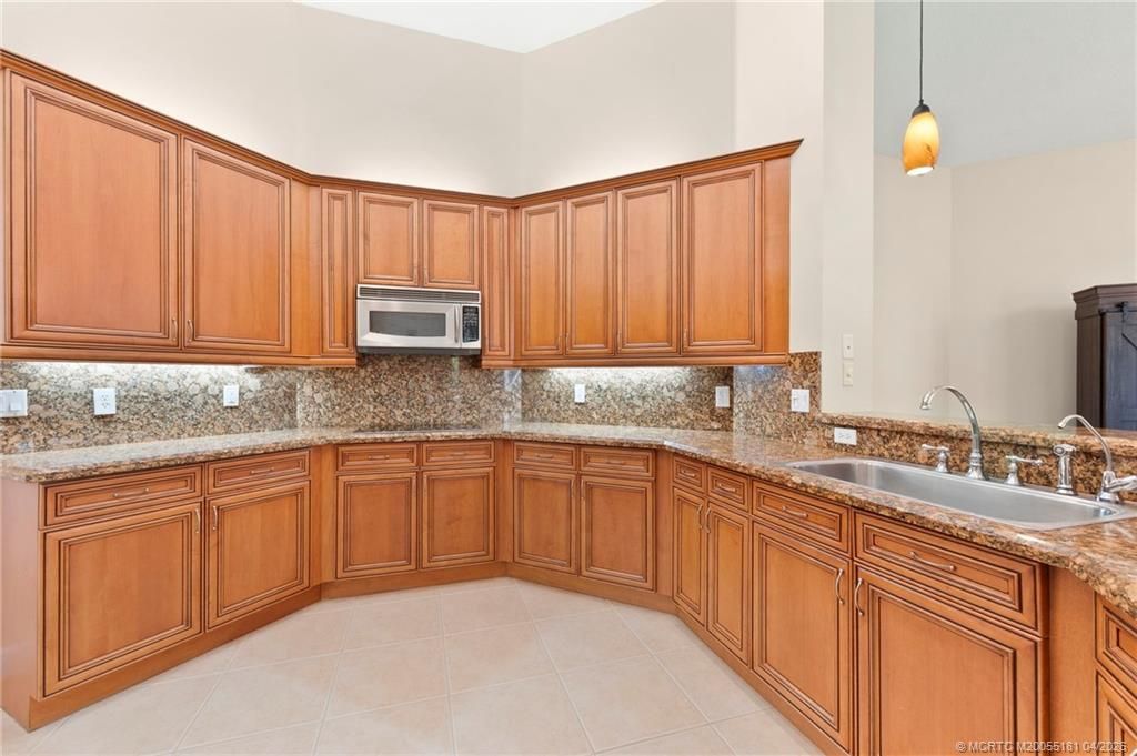 511 SW Squire Johns Lane, Palm City, FL 34990 Photo