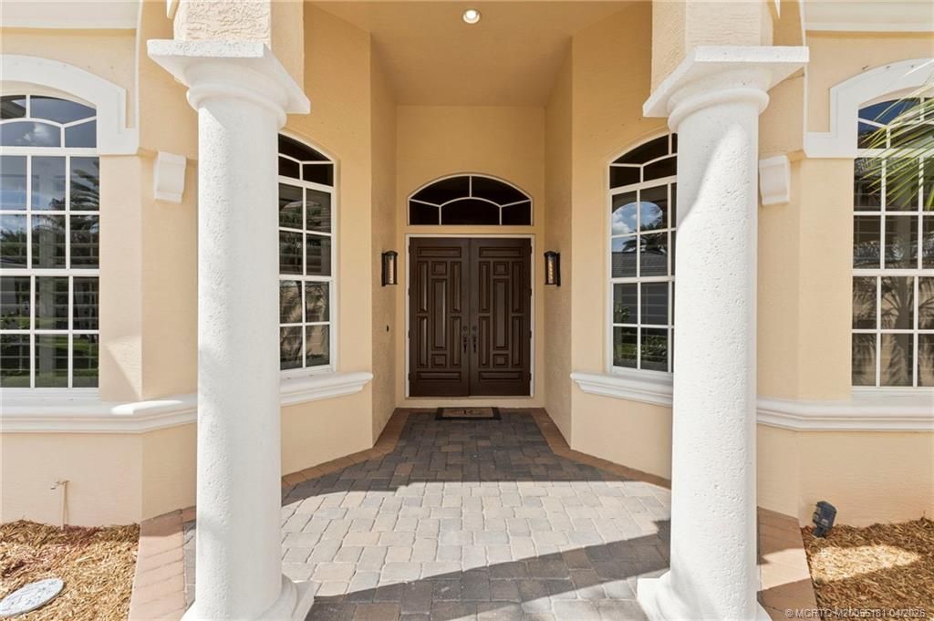 511 SW Squire Johns Lane, Palm City, FL 34990 Photo