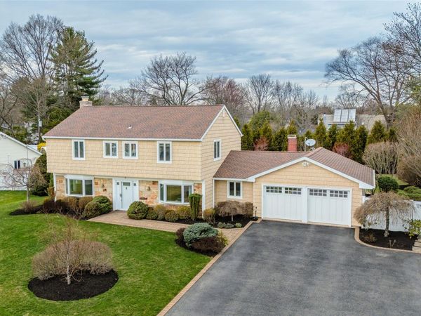 9 Bowen Place, Stony Brook, NY 11790