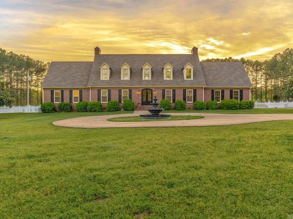 4926 Peachtree Ave, Jonesboro, AR 72405