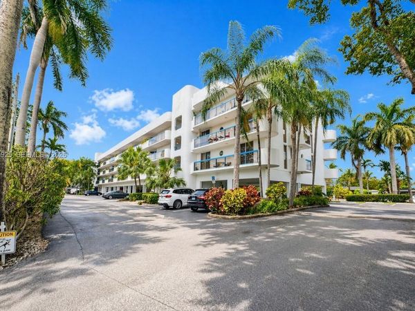 2370 NE 135th St, Unit 405, North Miami, FL 33181