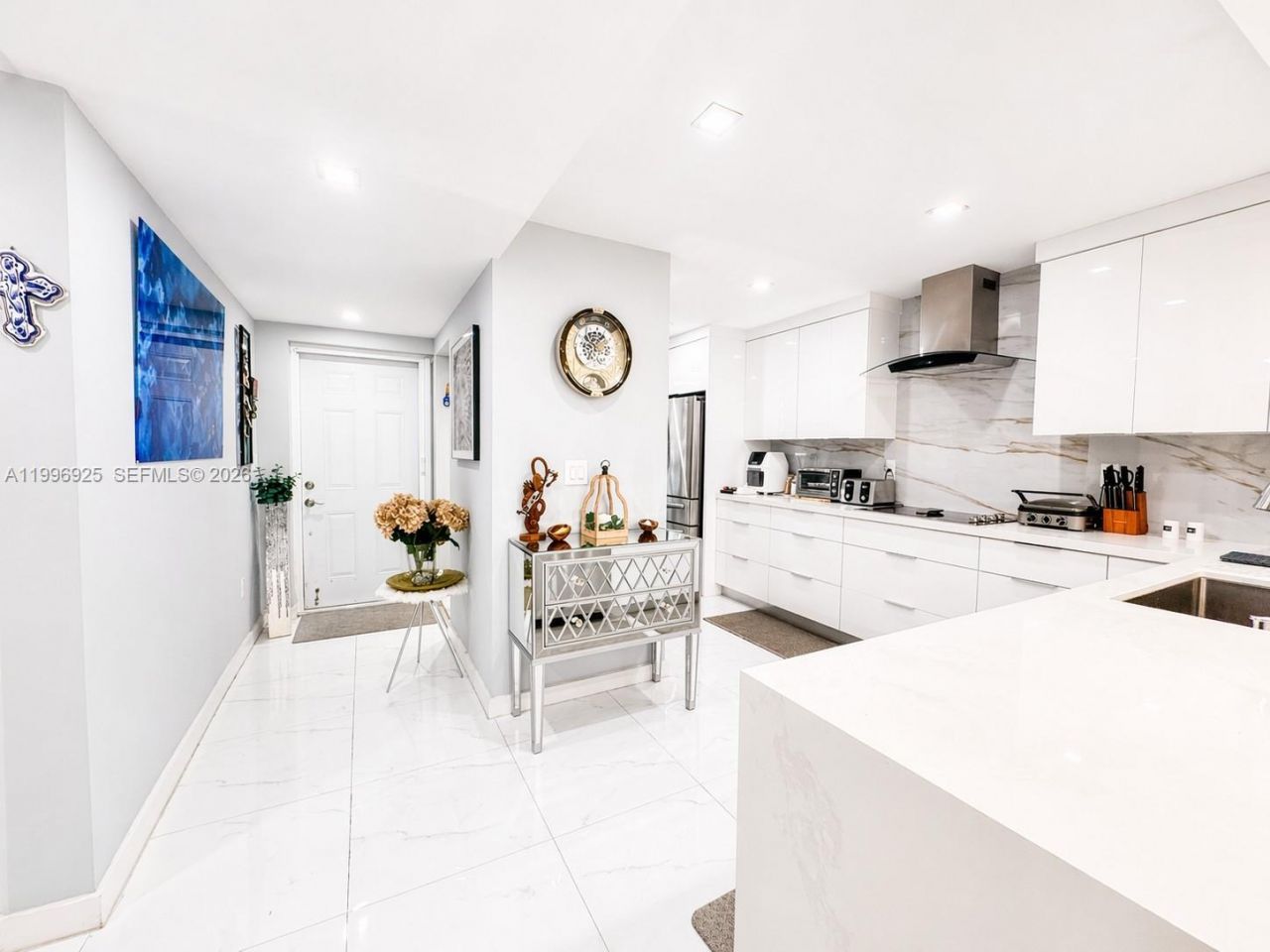 2370 NE 135th St, Unit 405, North Miami, FL 33181 Photo