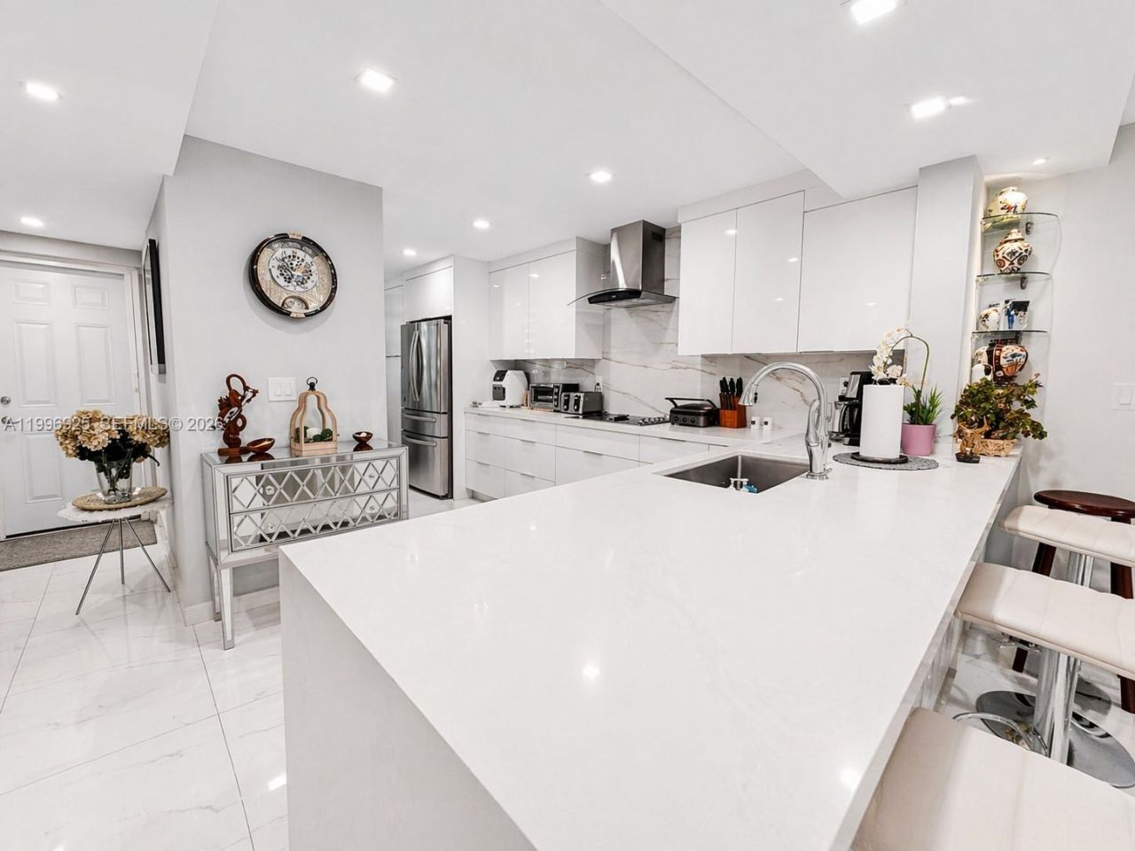 2370 NE 135th St, Unit 405, North Miami, FL 33181 Photo