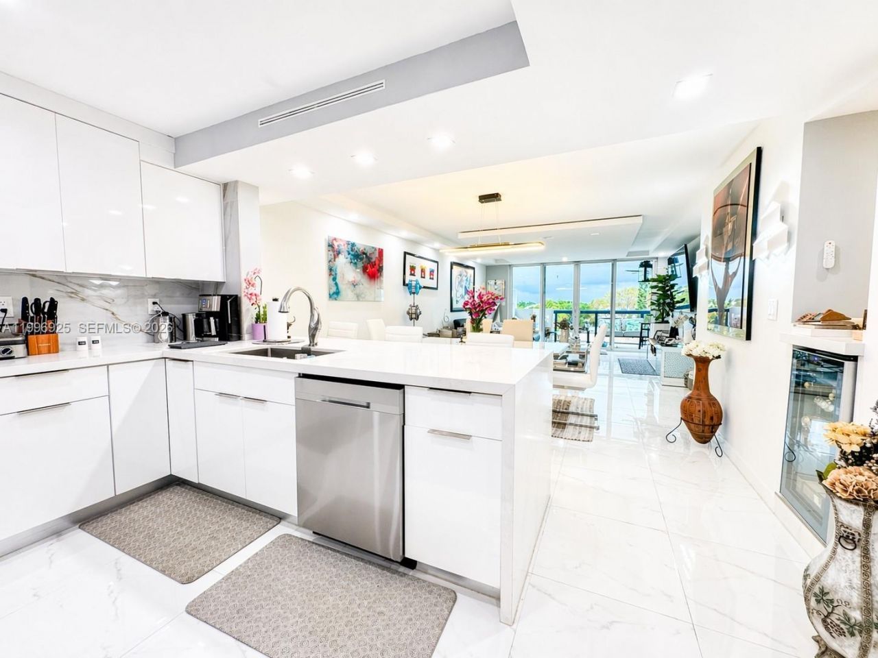 2370 NE 135th St, Unit 405, North Miami, FL 33181 Photo