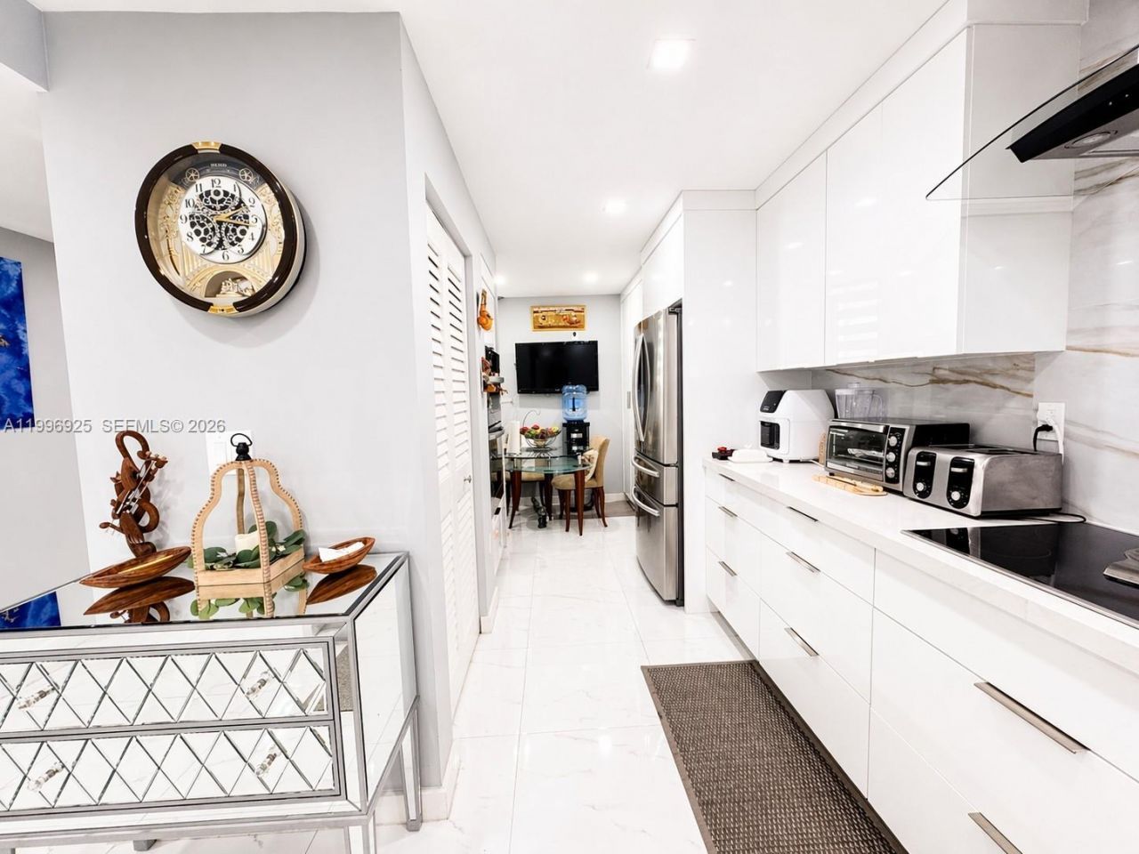 2370 NE 135th St, Unit 405, North Miami, FL 33181 Photo