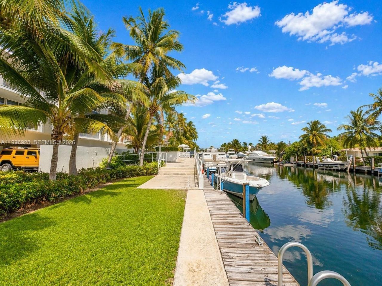 2370 NE 135th St, Unit 405, North Miami, FL 33181 Photo