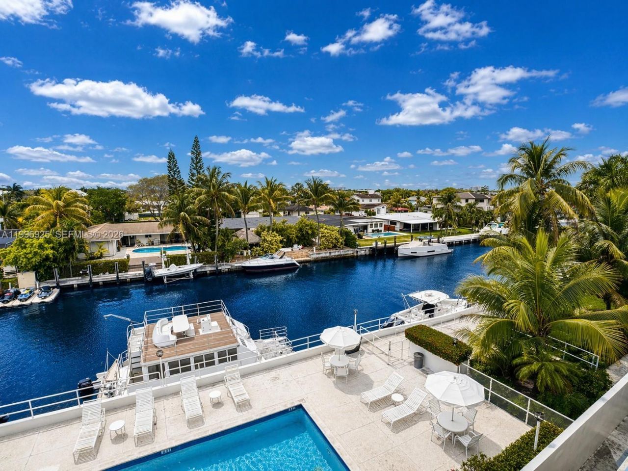 2370 NE 135th St, Unit 405, North Miami, FL 33181 Photo