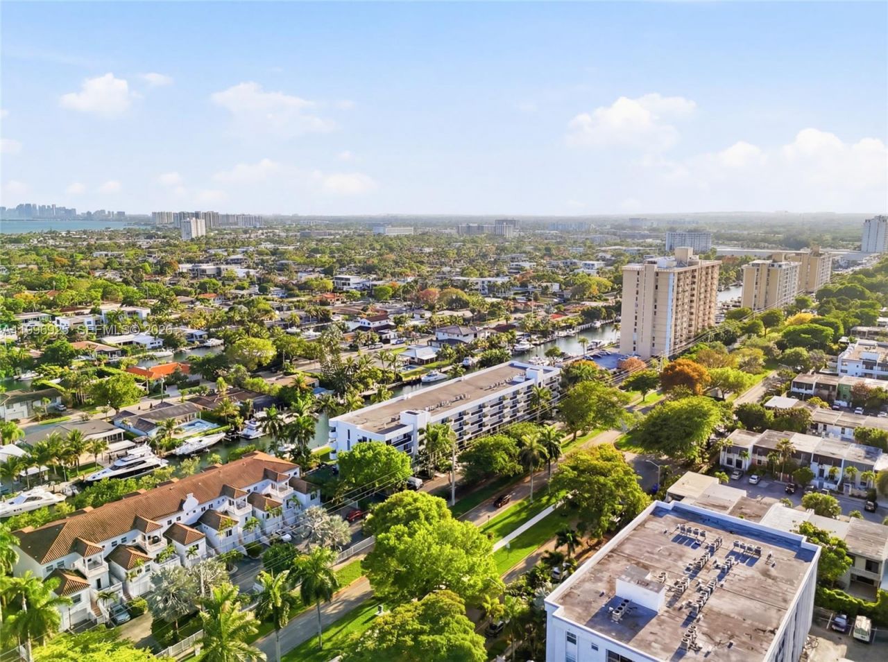 2370 NE 135th St, Unit 405, North Miami, FL 33181 Photo