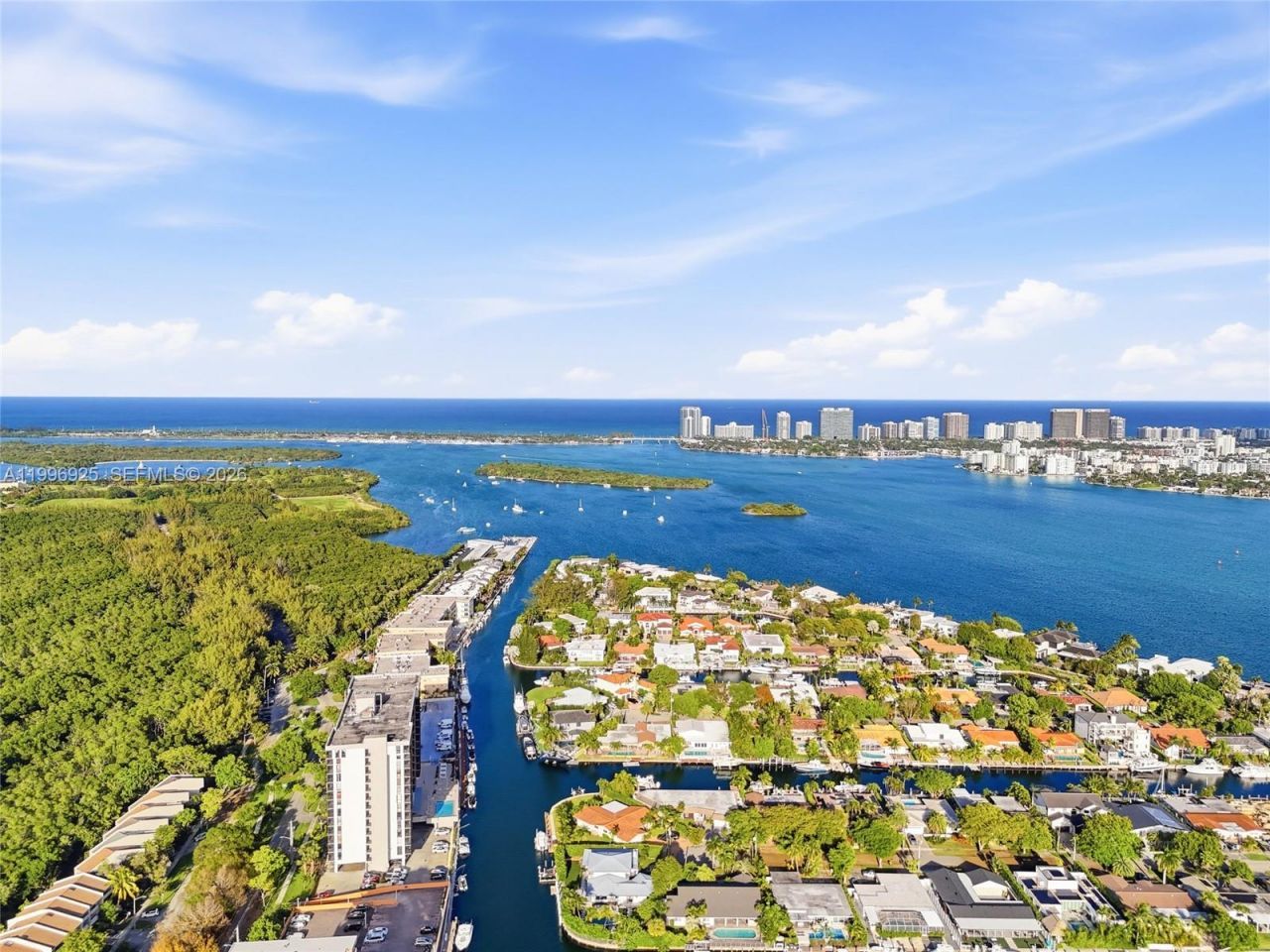 2370 NE 135th St, Unit 405, North Miami, FL 33181 Photo