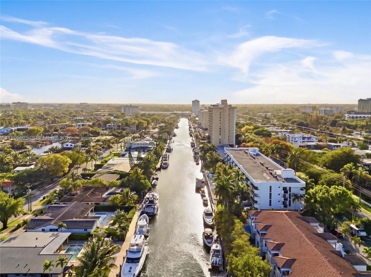 2370 NE 135th St, Unit 405, North Miami, FL 33181 Photo