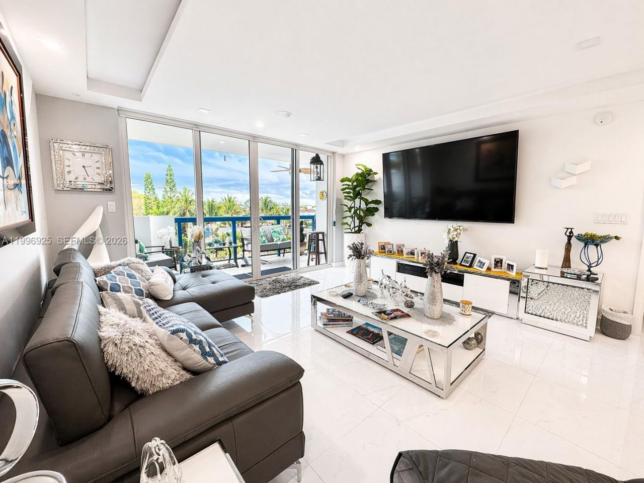 2370 NE 135th St, Unit 405, North Miami, FL 33181 Photo