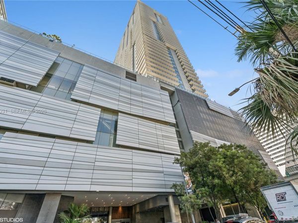 88 SW 7th St, Unit 1804, Miami, FL 33130