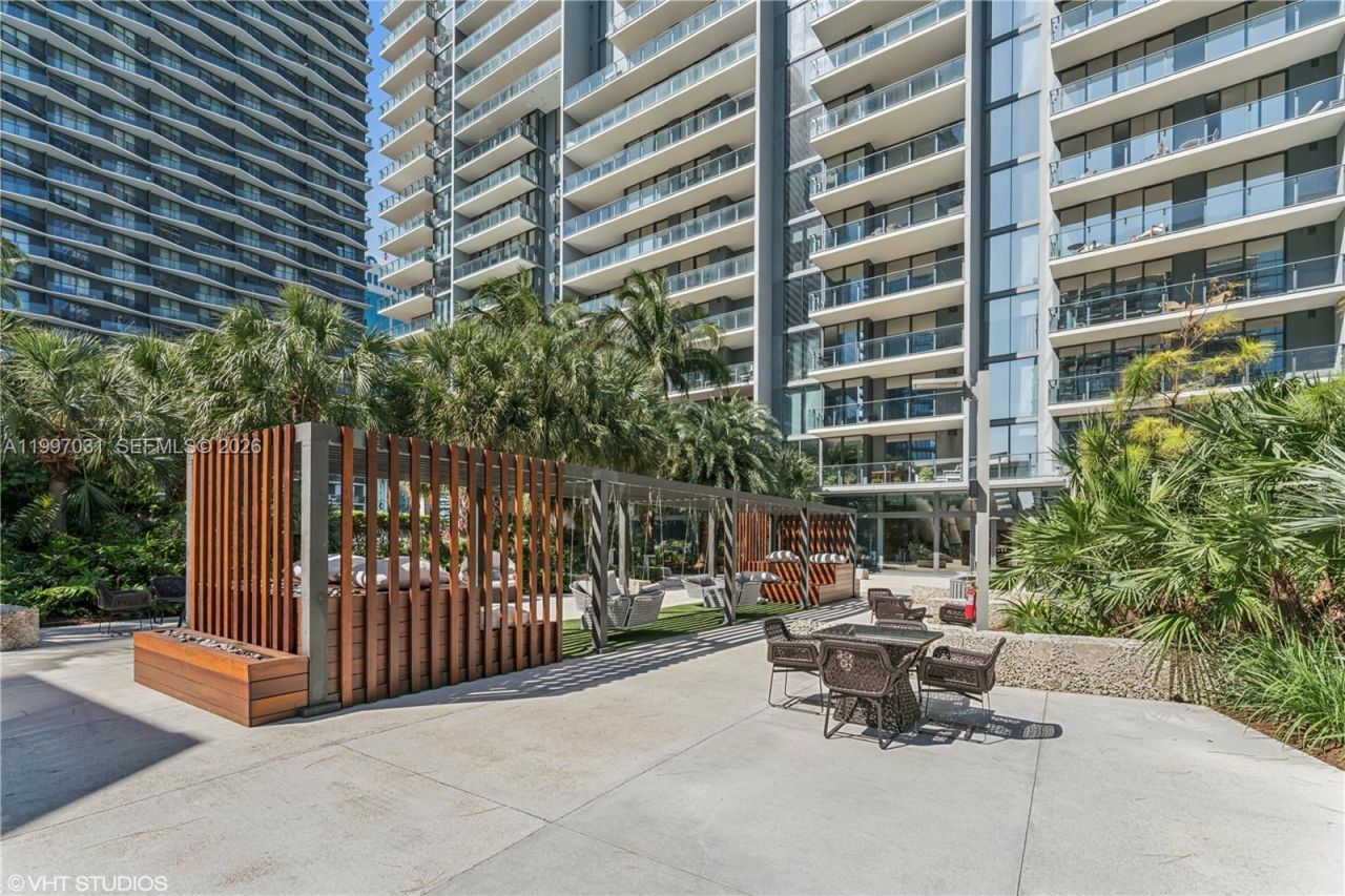 88 SW 7th St, Unit 1804, Miami, FL 33130 Photo