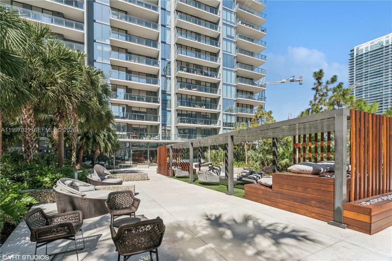 88 SW 7th St, Unit 1804, Miami, FL 33130 Photo