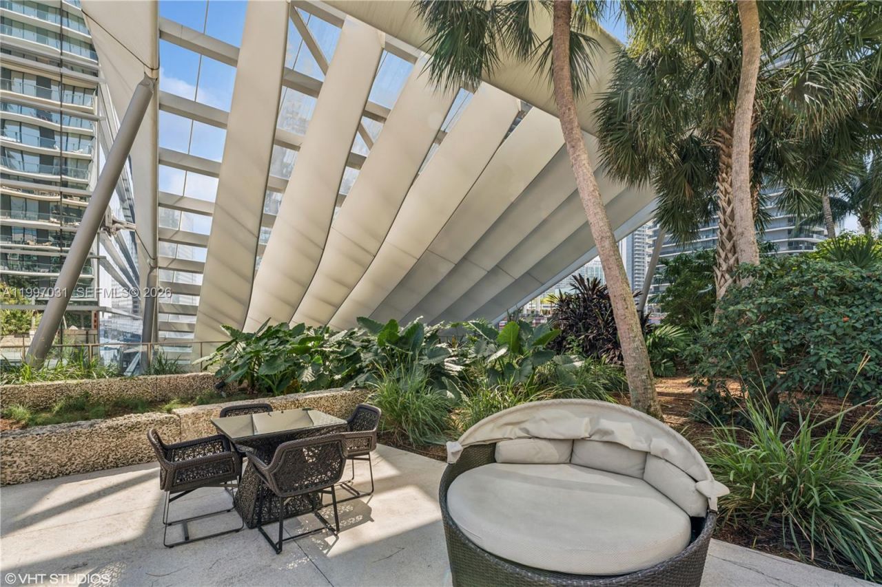 88 SW 7th St, Unit 1804, Miami, FL 33130 Photo