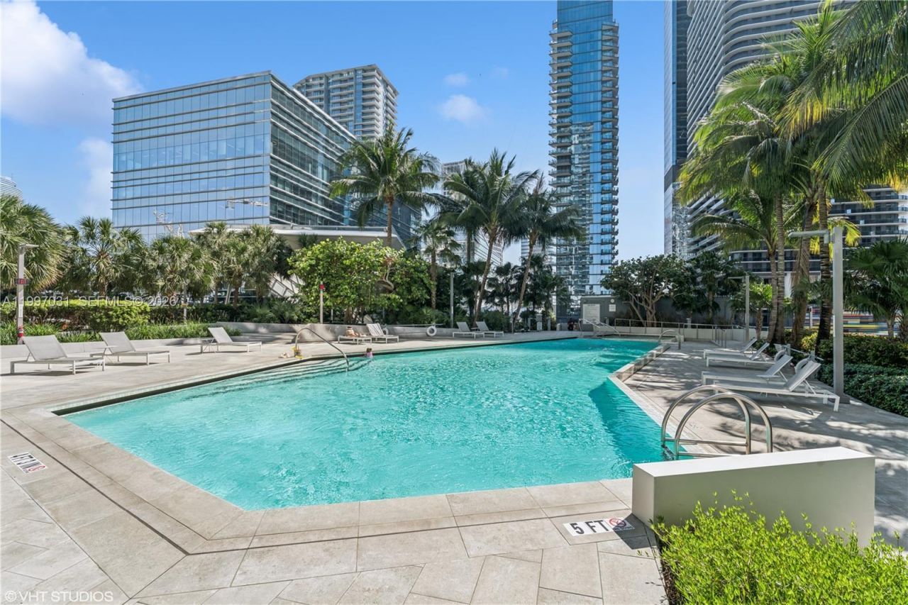 88 SW 7th St, Unit 1804, Miami, FL 33130 Photo