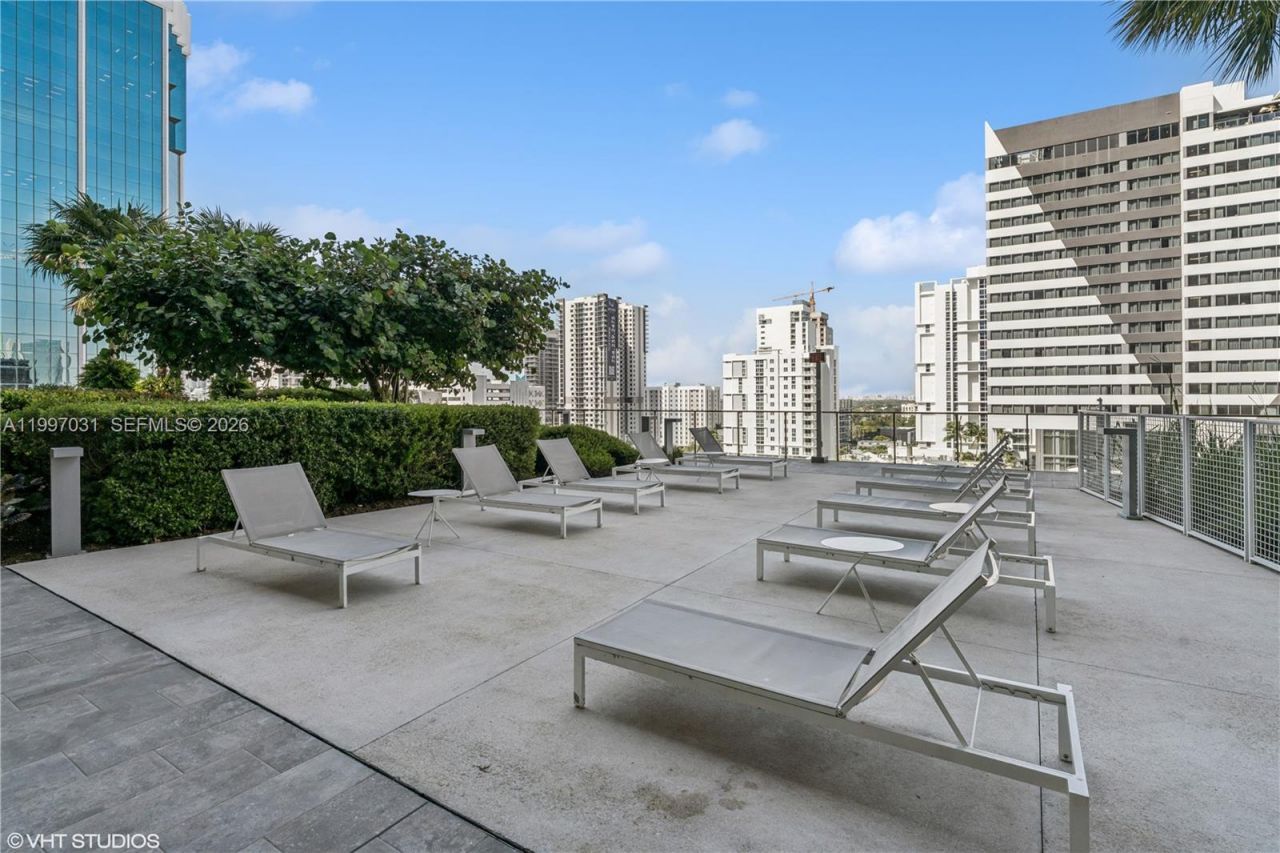 88 SW 7th St, Unit 1804, Miami, FL 33130 Photo