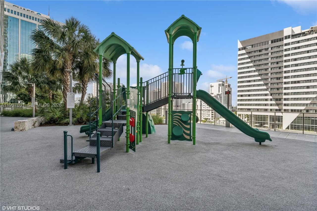 88 SW 7th St, Unit 1804, Miami, FL 33130 Photo