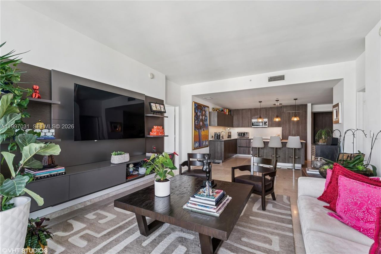 88 SW 7th St, Unit 1804, Miami, FL 33130 Photo