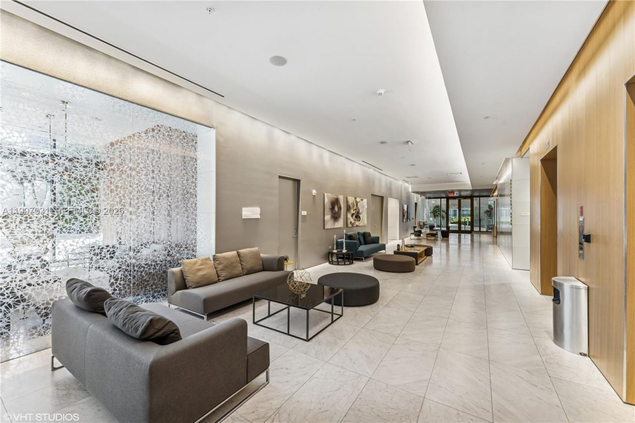 88 SW 7th St, Unit 1804, Miami, FL 33130 Photo
