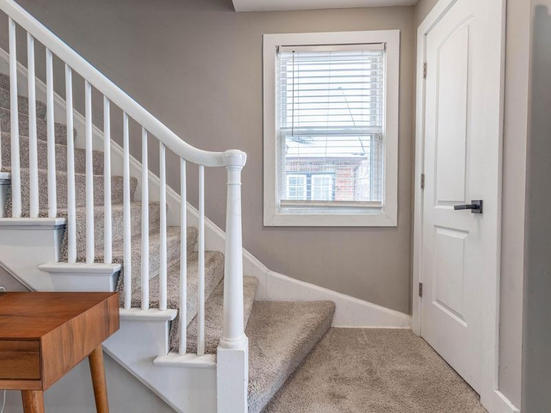 915 Kelton Avenue, Columbus, OH 43206 Photo 9