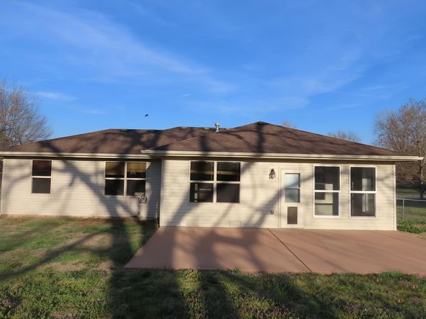 411 N Kyle Avenue, Republic, MO 65738