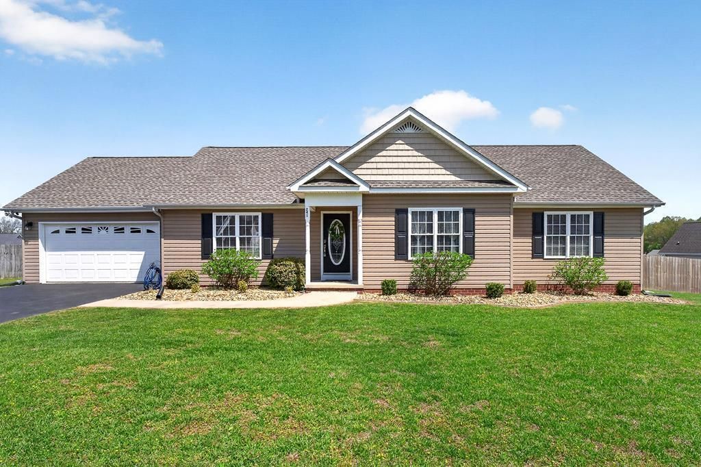 241 Golden Cir, Cookeville, TN 00000 Main Photo