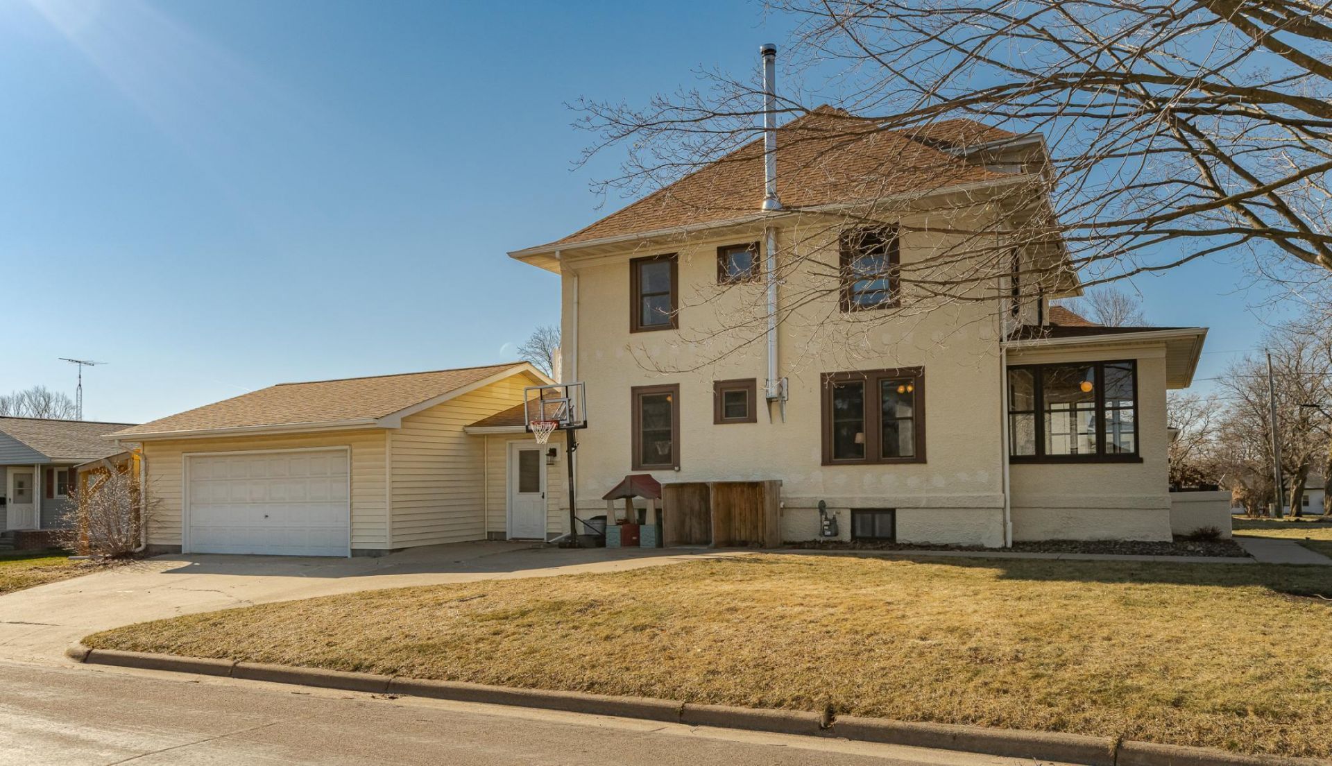 115 2nd Street Se, Plainview, MN 55964 Main Photo