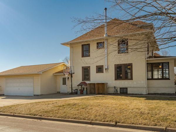 115 2nd Street SE, Plainview, MN 55964