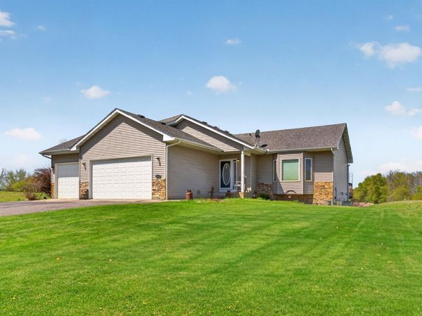 860 527th Circle, Stanchfield, MN 55080