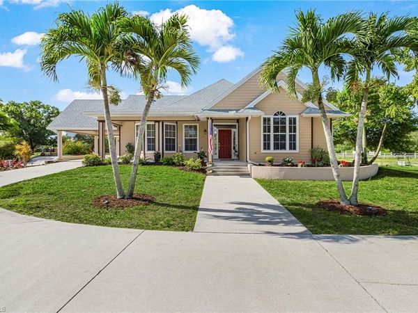 8930 Penzance BLVD, FORT MYERS, FL 33912