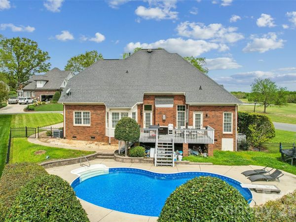 3001 Cardigan Court, Matthews, NC 28104