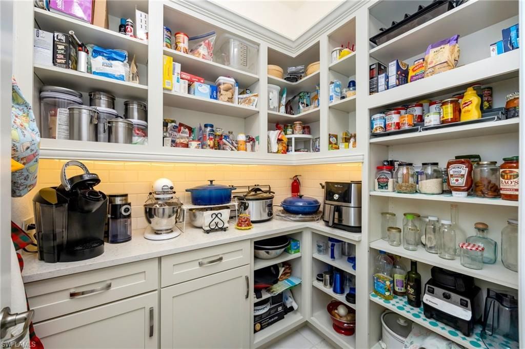 14308 Neptune Ave, Naples, FL 34114 Photo