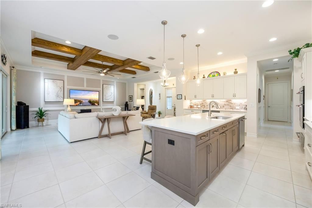 14308 Neptune Ave, Naples, FL 34114 Photo