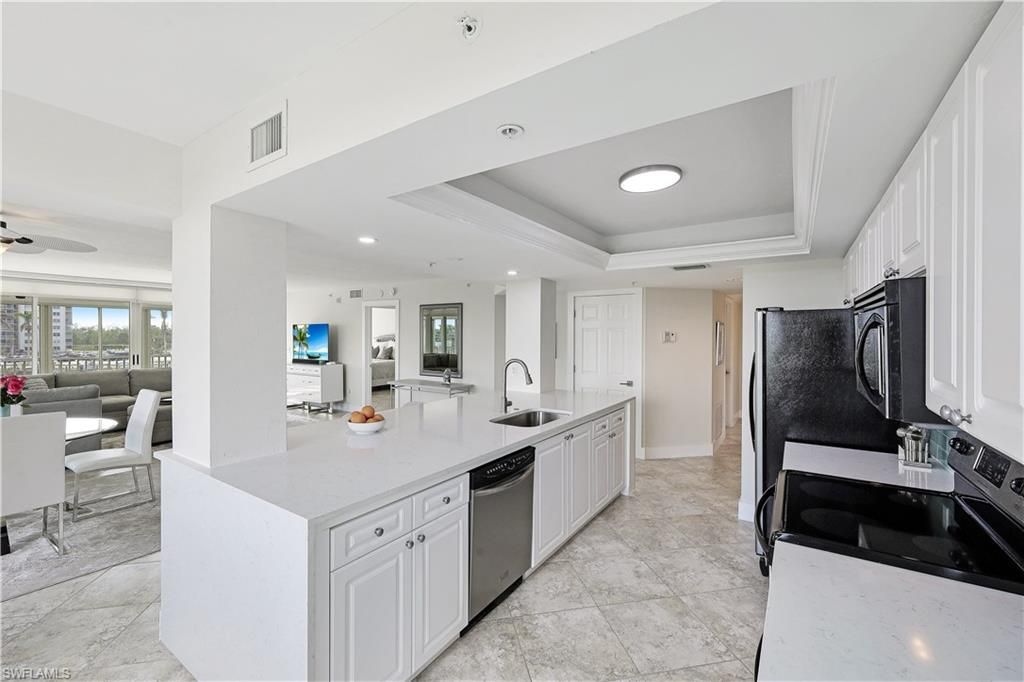 25 Bluebill Ave, Unit A201, Naples, FL 34108 Photo