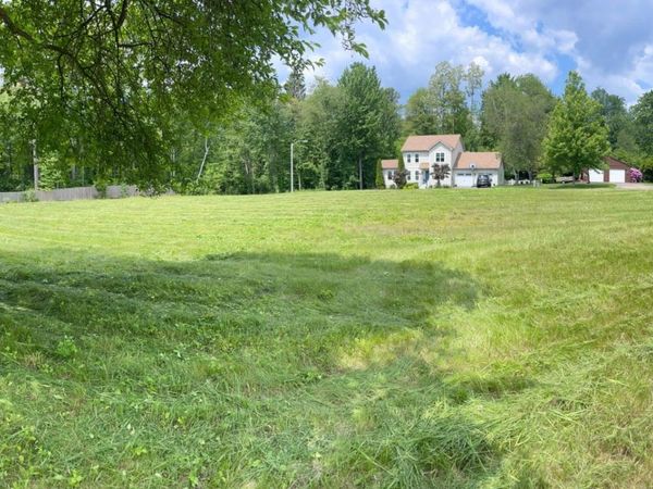 6 Alexis Drive, Burlington, VT 05408