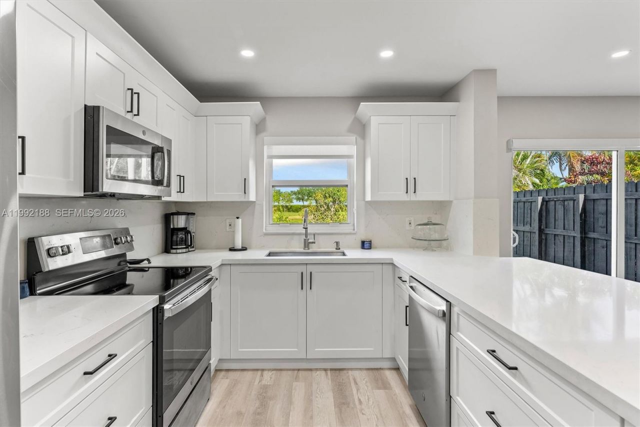 4420 SW 82nd Way , Davie, FL 33328 Photo