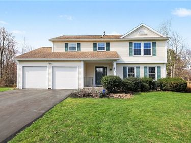 921 Basswood Dr, Webster, NY 14580