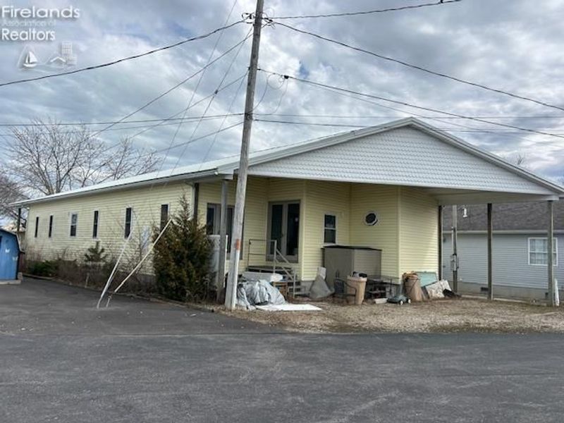 1631 N Anchor Avenue, Port Clinton, OH 43452 Photo 1