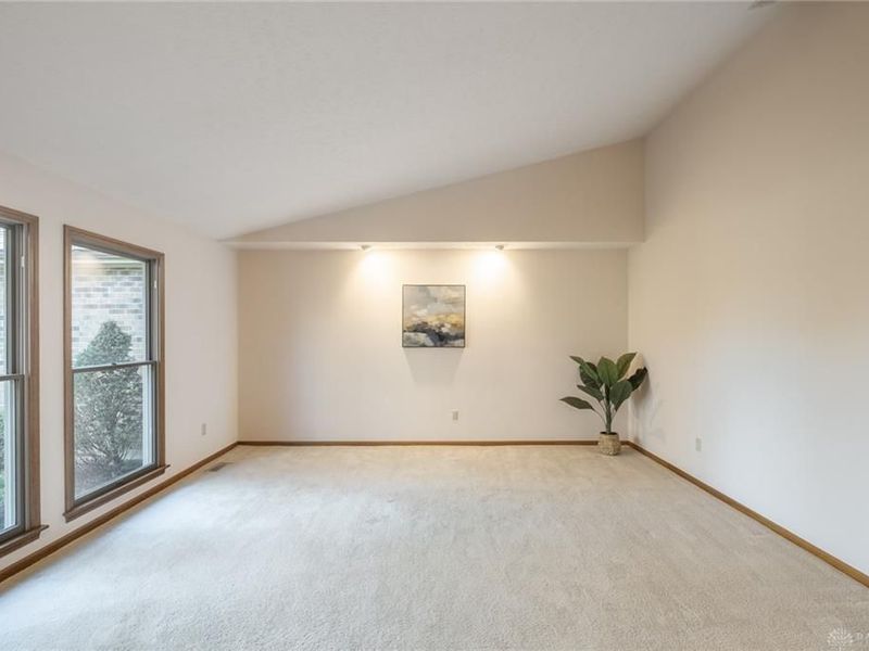 276 S Fairfield Road, Beavercreek Township, OH 45305 Photo 3