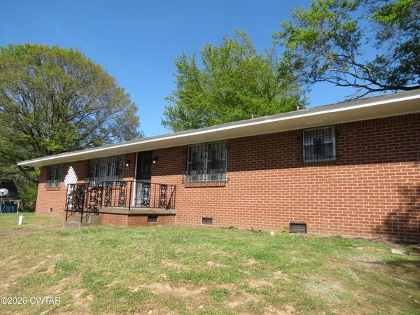 610 Lewis Avenue , Dyersburg, TN 38024