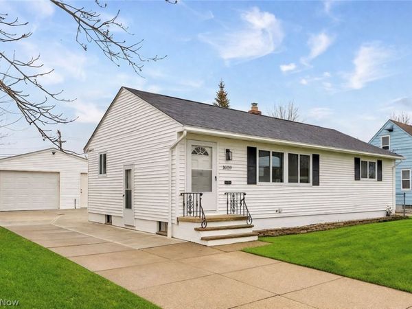 16159 Bowfin Boulevard , Brook Park, OH 44142