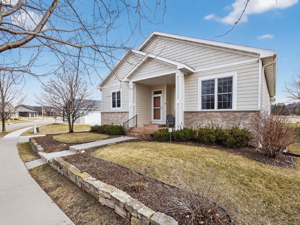 1948 Hadley Creek Drive NE, Rochester, MN 55906