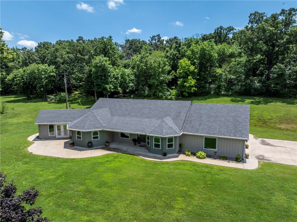 23001 Honey Creek Road Sulphur Springs, AR 72768