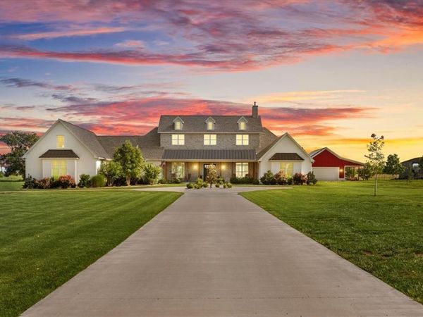 9826 Philpott Road, Bentonville, AR 72713