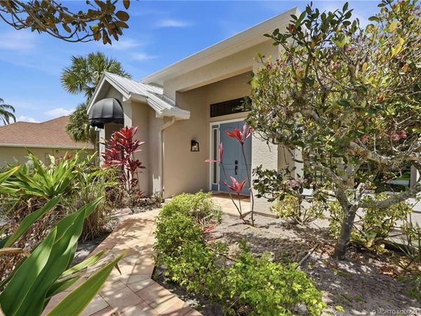 1102 SE Strathmore Drive, Port St Lucie, FL 34952