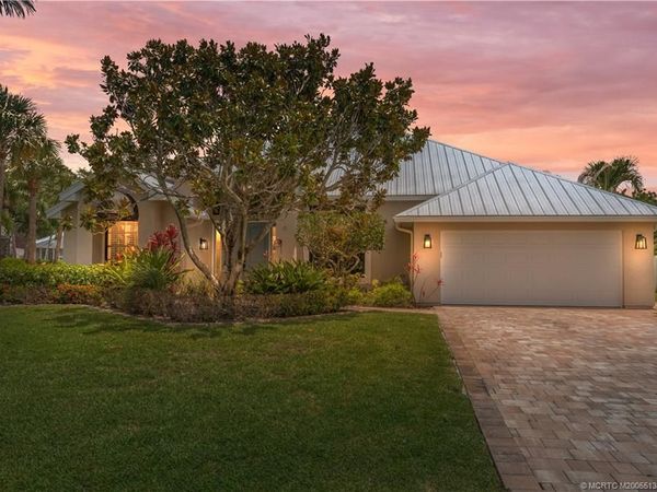 1102 SE Strathmore Drive, Port St Lucie, FL 34952