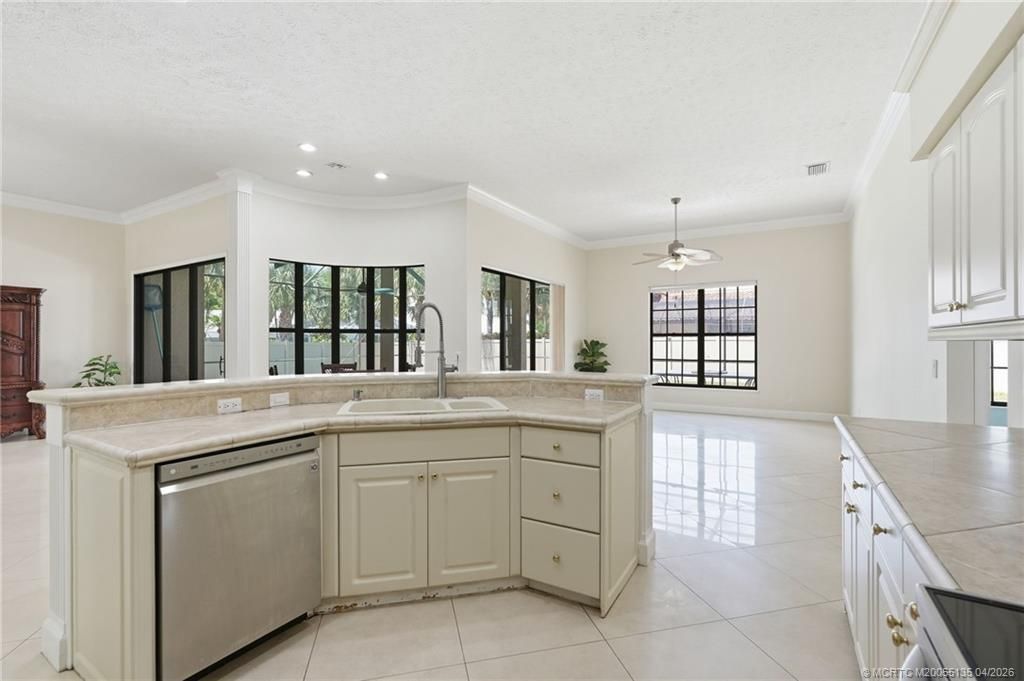 1102 SE Strathmore Drive, Port Saint Lucie, FL 34952 Photo