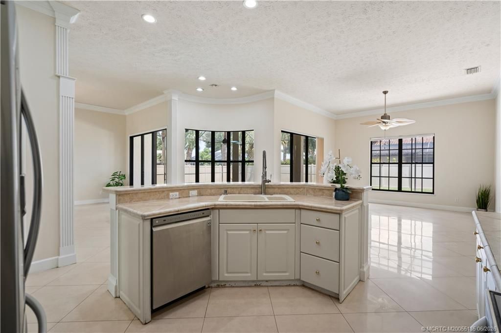 1102 SE Strathmore Drive, Port Saint Lucie, FL 34952 Photo